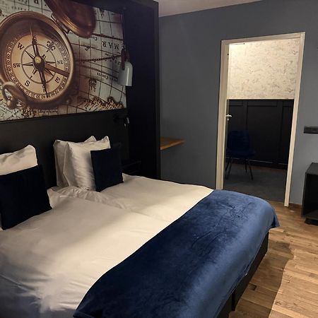 Hotel Pension De Tipmast Bladel Bagian luar foto