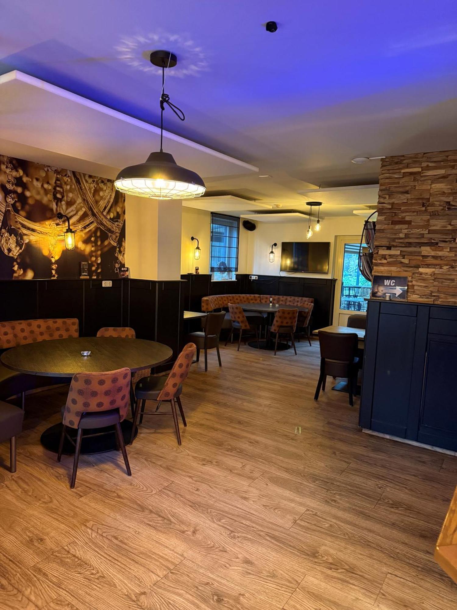 Hotel Pension De Tipmast Bladel Bagian luar foto